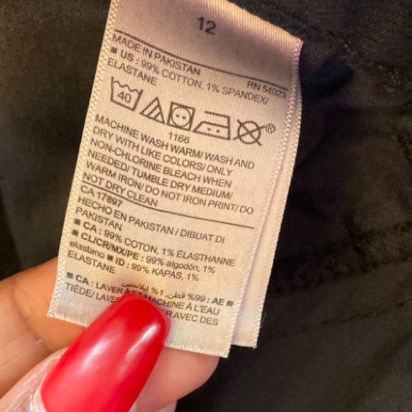 Old Navy Black Flare Women's Jeans NWT Size 12 - Picture 8 of 11